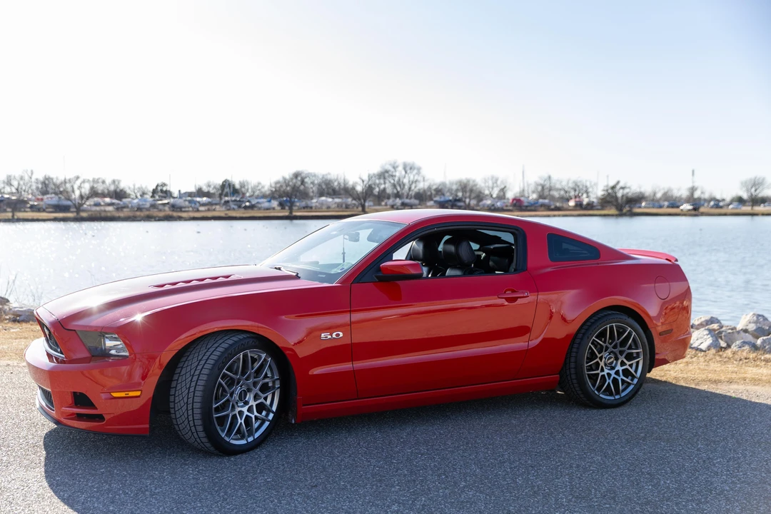 2013 Ford S197 Mustang - Image 11 of 31