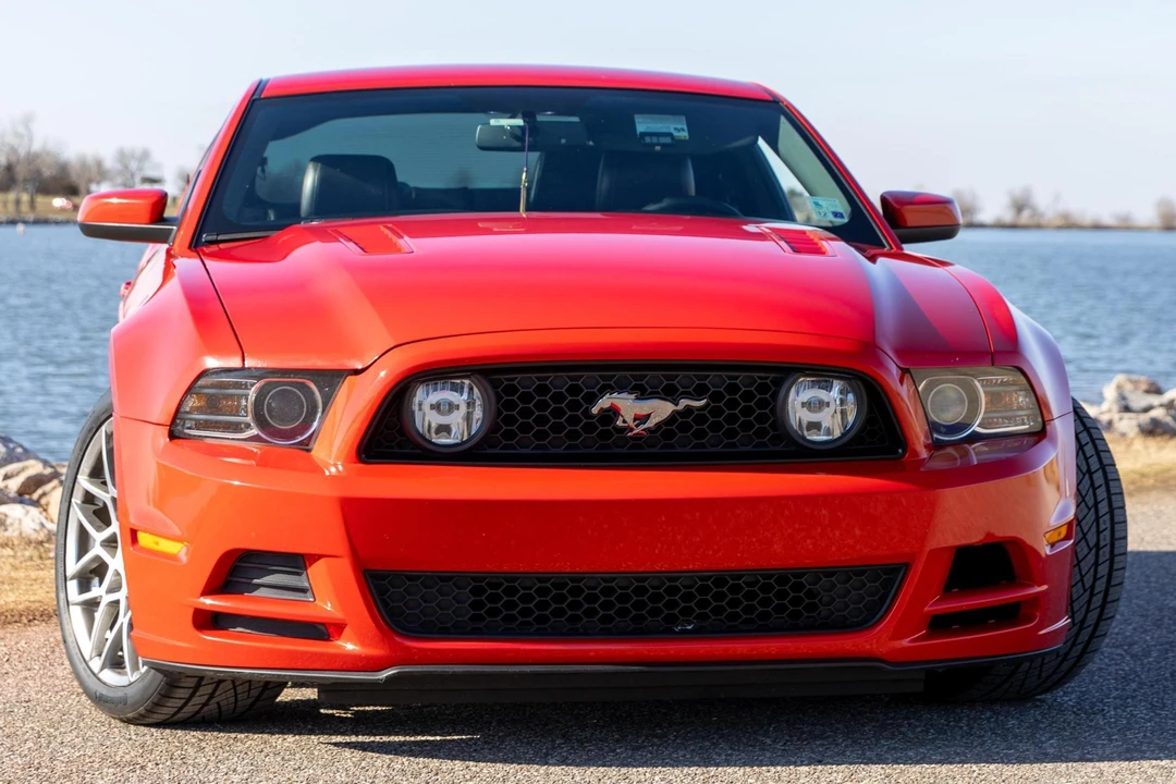 2013 Ford S197 Mustang - Image 2 of 31