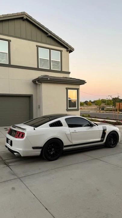 2013 Ford S197 Mustang - Image 6 of 14