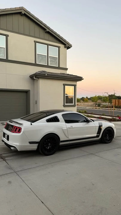 2013 Ford S197 Mustang - Image 5 of 14
