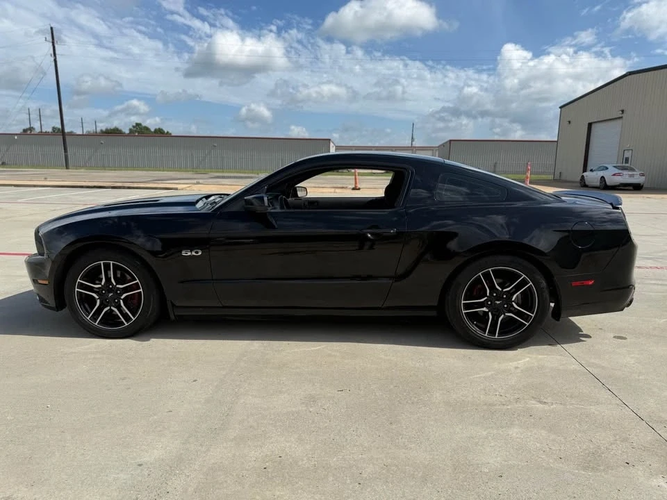 2013 Ford S197 Mustang - Image 2 of 7