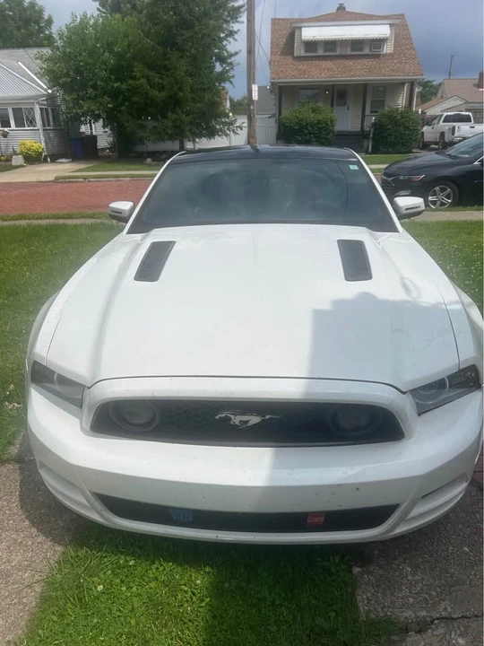 2013 Ford S197 Mustang - Image 2 of 13