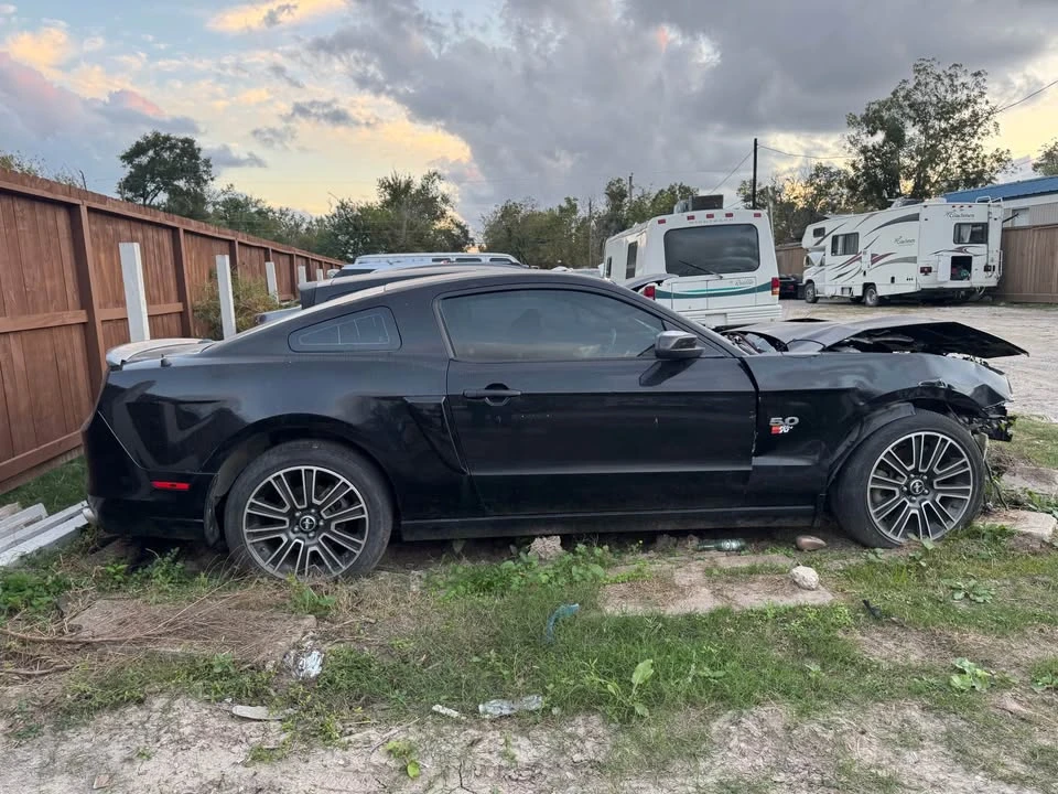 2013 Ford S197 Mustang - Image 3 of 10