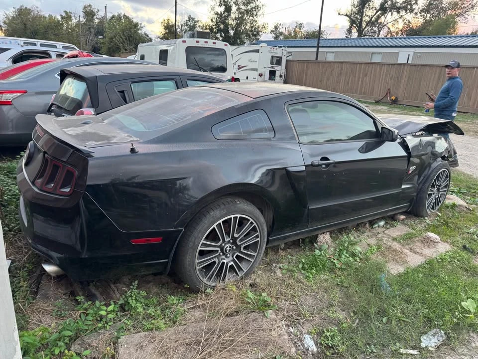 2013 Ford S197 Mustang - Image 2 of 10