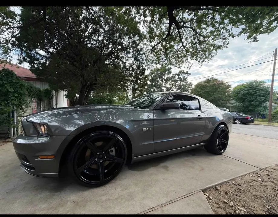 2013 Ford S197 Mustang GT - Image 10 of 11