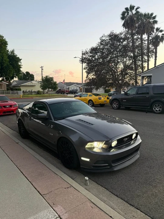 2013 Ford S197 Mustang GT - Image 2 of 14