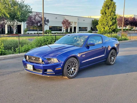 2013 Ford Mustang GT Coupe 2D