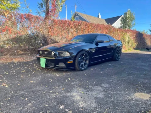 2013 Ford Mustang GT Coupe 2D