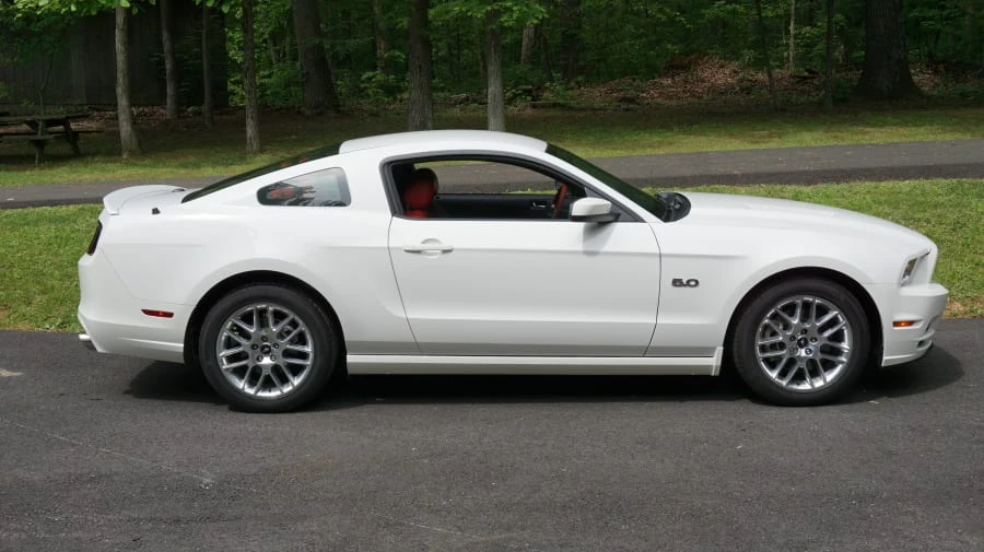 2013 Ford S197 Mustang GT - Image 2 of 31