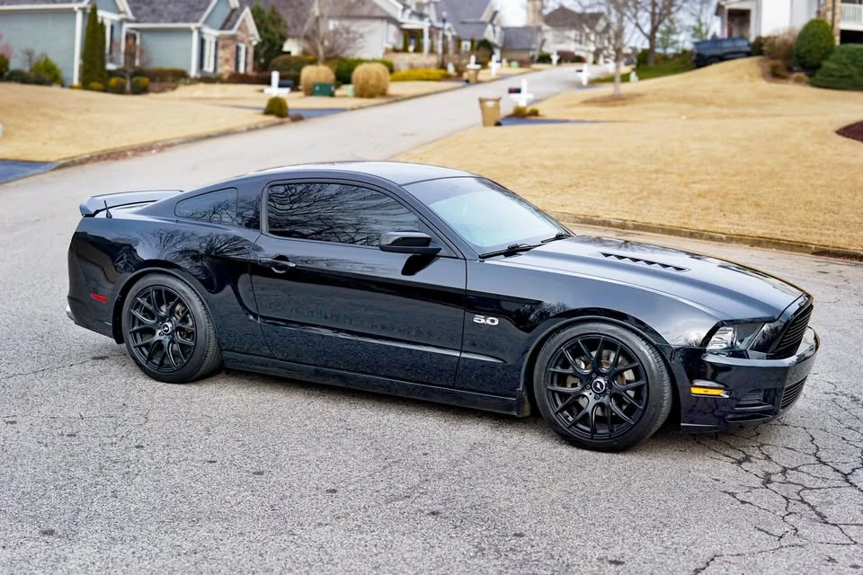 2013 Ford S197 Mustang GT - Image 2 of 18