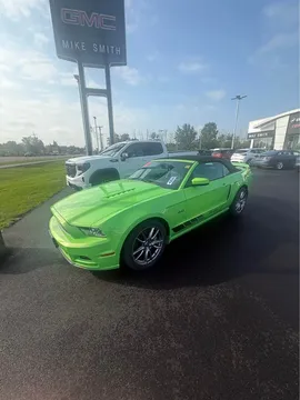 2013 Ford Mustang GT Premium Convertible 2D