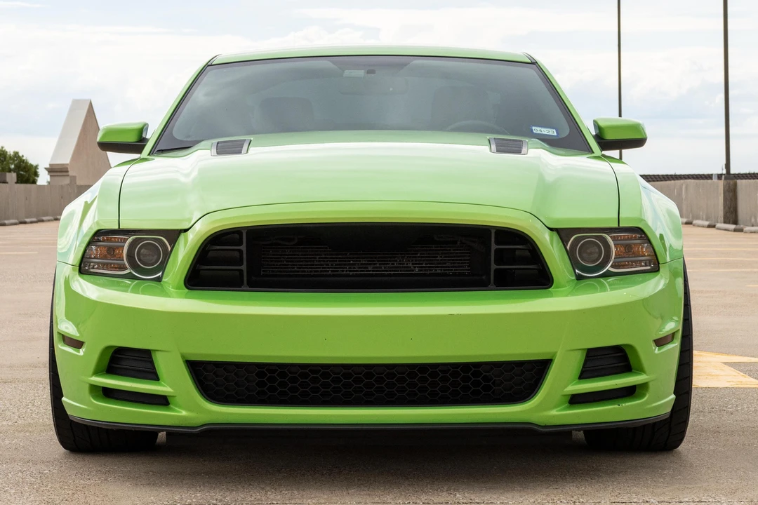 2013 Ford S197 Mustang - Image 2 of 31