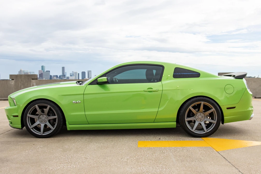 2013 Ford S197 Mustang - Image 3 of 31