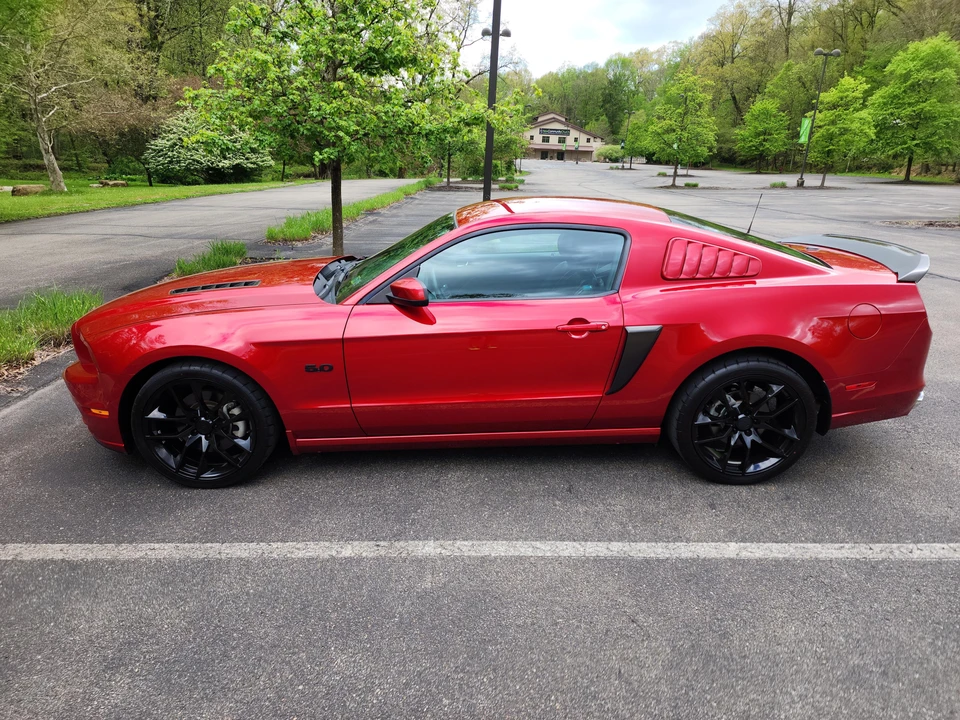 2013 Ford S197 Mustang - Image 9 of 31