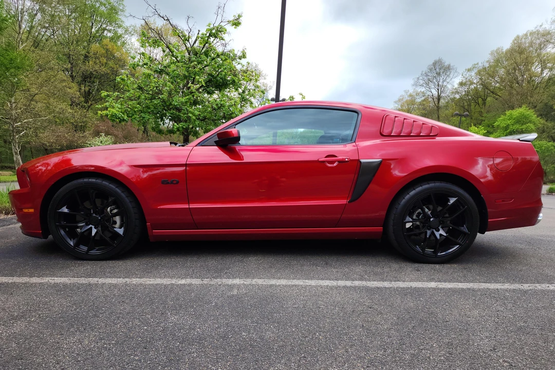 2013 Ford S197 Mustang - Image 3 of 31