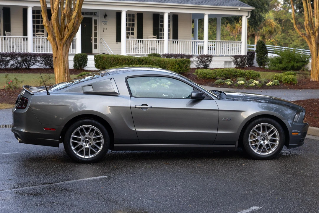 2013 Ford S197 Mustang - Image 3 of 31