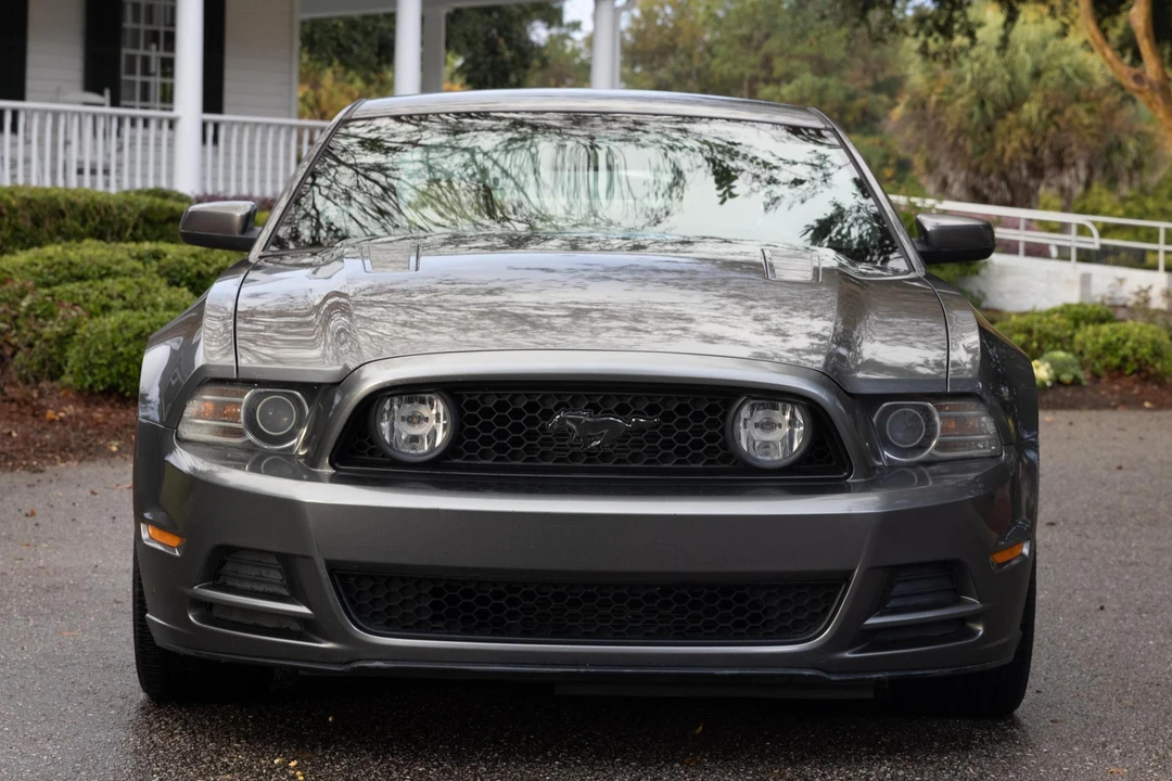 2013 Ford S197 Mustang - Image 2 of 31