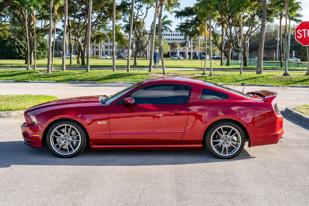 2013 Ford S197 Mustang - Image 11 of 31