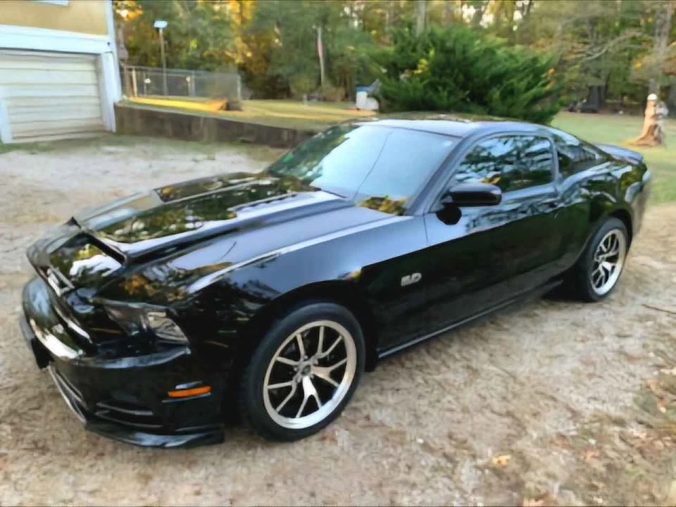 2013 Ford S197 Mustang - Image 2 of 8
