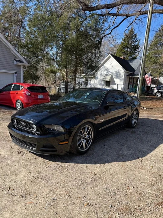 2013 Ford S197 Mustang GT - Image 2 of 16