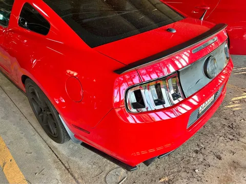 2013 Ford Mustang GT Premium Coupe 2D