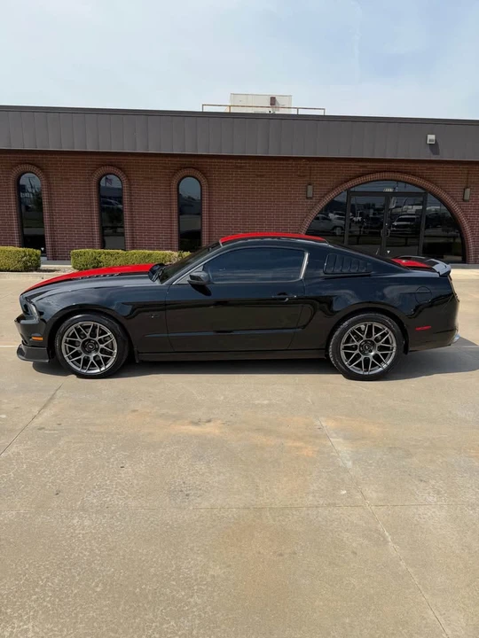2013 Ford S197 Mustang GT - Image 2 of 14
