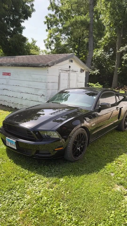 2013 Ford S197 Mustang GT - Image 2 of 5