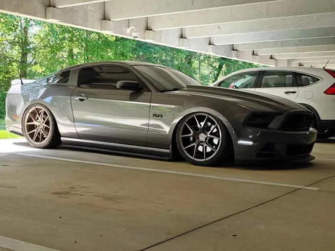 2013 Ford Mustang GT Premium Coupe 2D