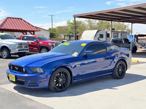 2013 Ford Mustang GT Premium Coupe 2D