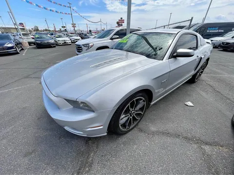 2013 Ford Mustang GT Premium Coupe 2D