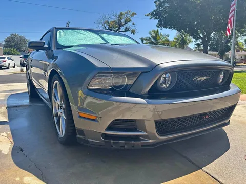 2013 Ford Mustang GT Premium Coupe 2D