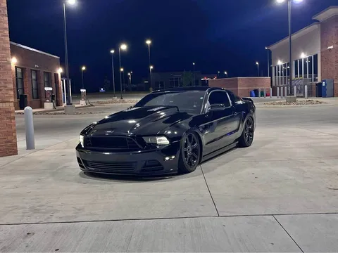 2013 Ford Mustang GT Premium Coupe 2D