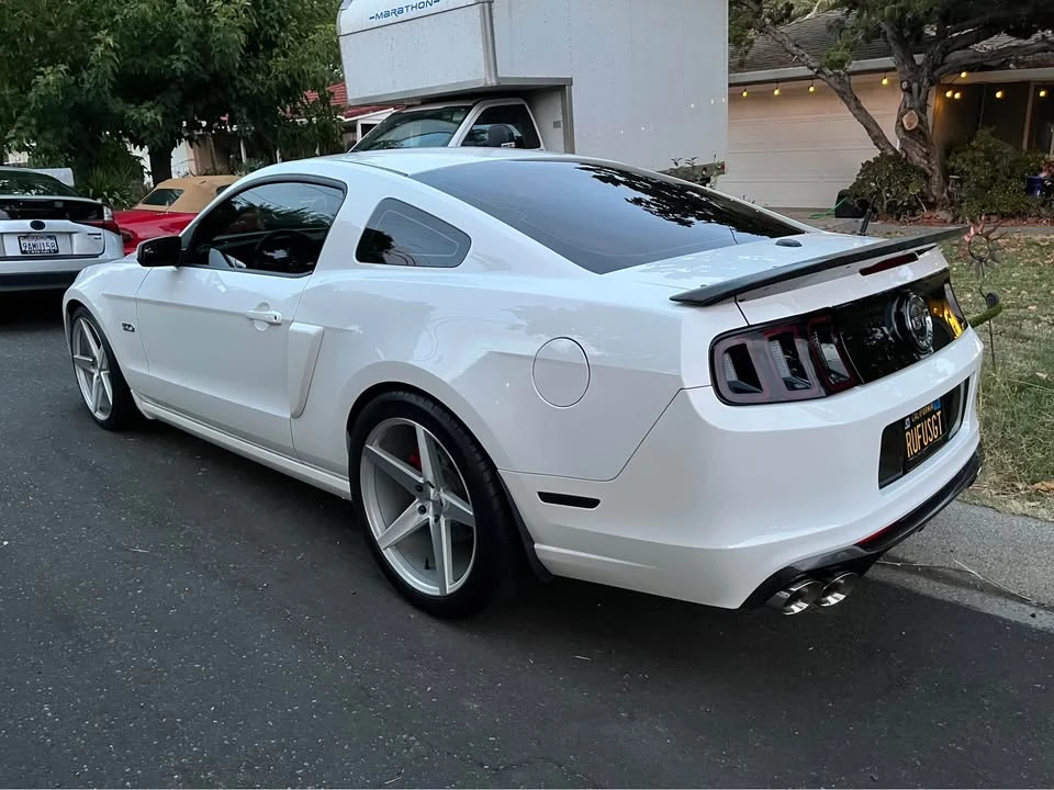 2013 Ford S197 Mustang GT - Image 2 of 19