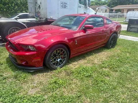 2013 Ford Mustang GT Premium Coupe 2D