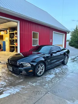 2013 Ford Mustang GT Premium Coupe 2D