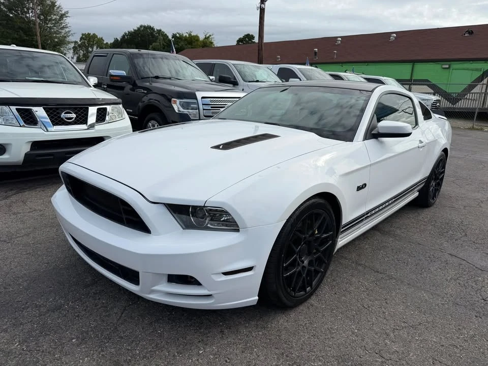 2013 Ford S197 Mustang GT - Image 2 of 16