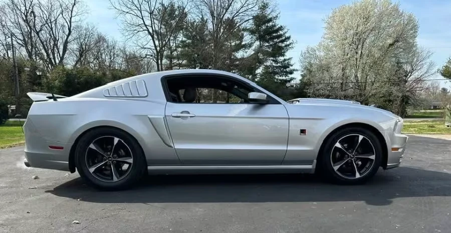 2013 Ford S197 Mustang GT - Image 7 of 31