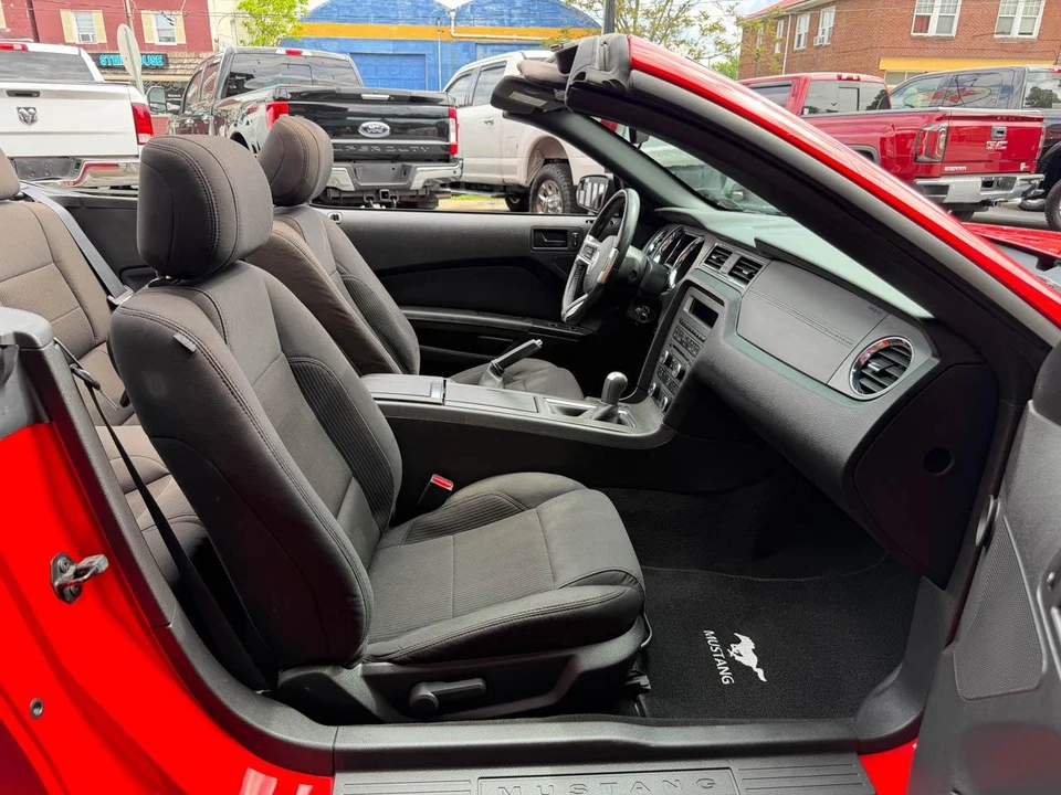 2013 Ford S197 Mustang GT - Image 25 of 31