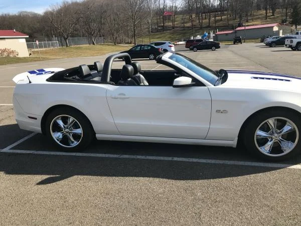 2013 Ford S197 Mustang - Image 2 of 8