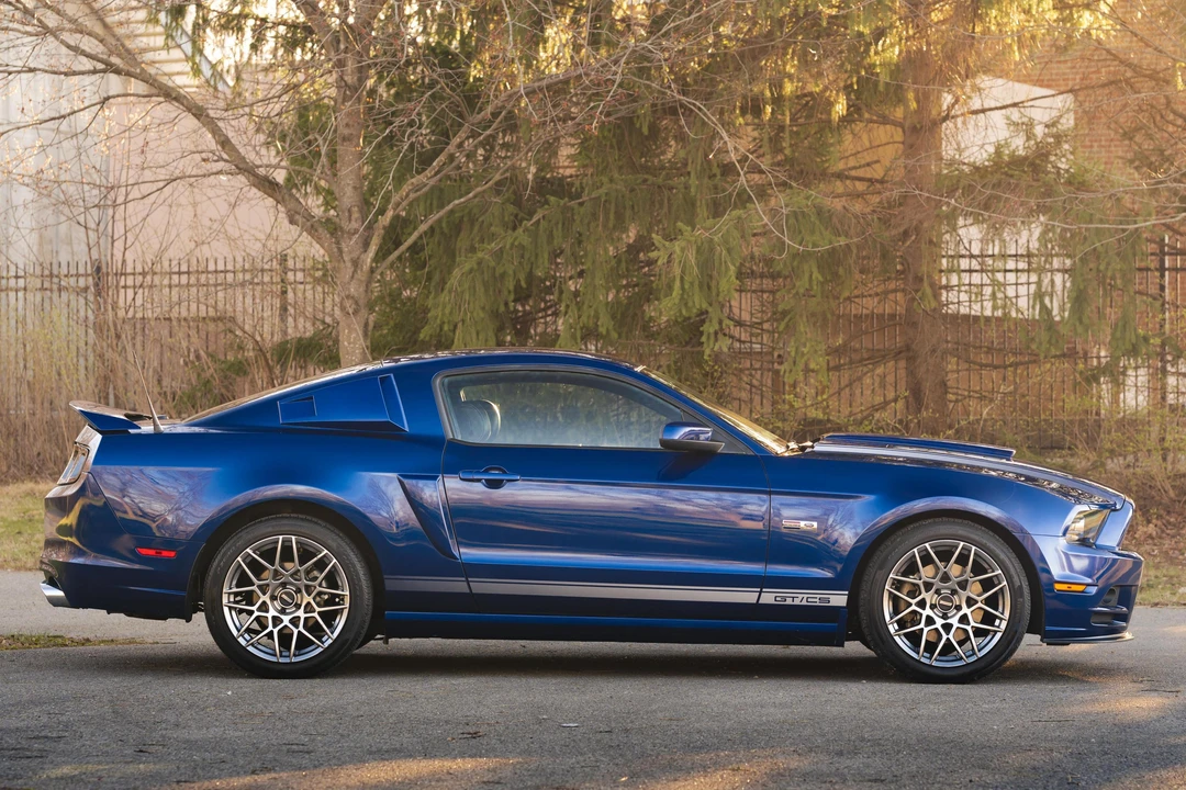2013 Ford S197 Mustang - Image 3 of 31