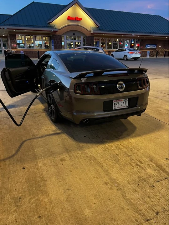 2013 Ford S197 Mustang GT - Image 5 of 10