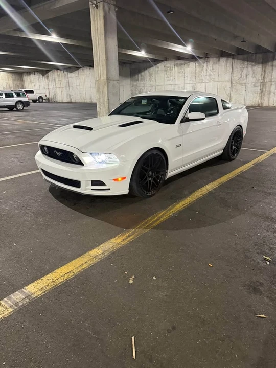 2013 Ford S197 Mustang GT - Image 2 of 11