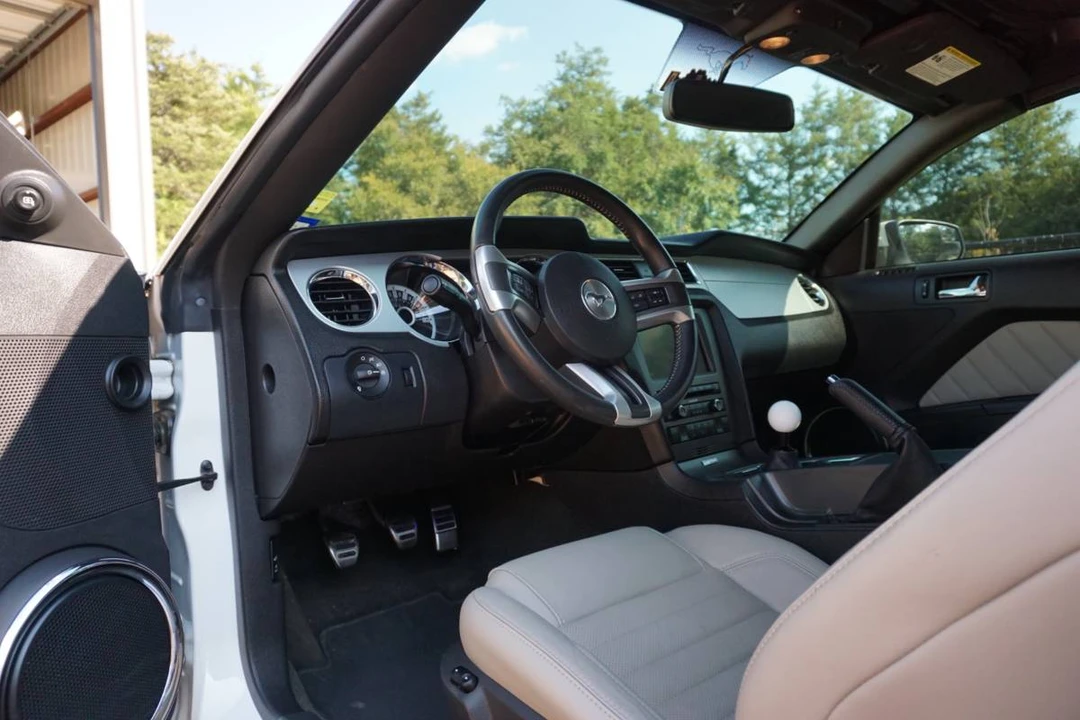2013 Ford S197 Mustang - Image 17 of 24