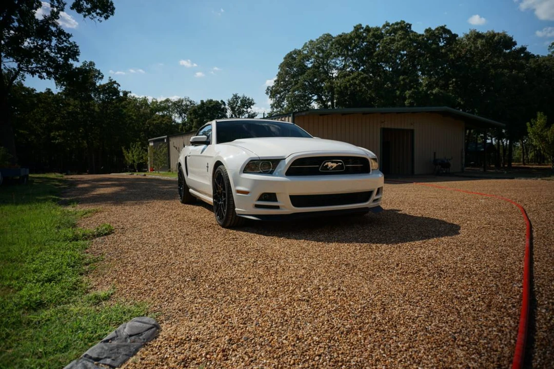 2013 Ford S197 Mustang - Image 2 of 24