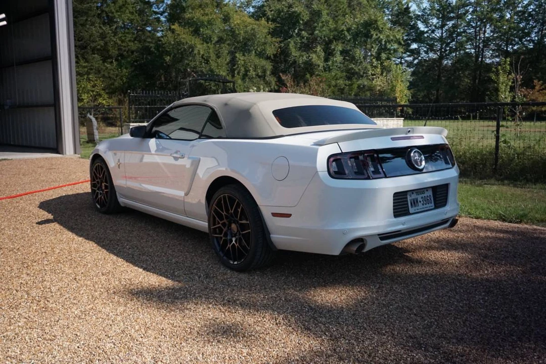 2013 Ford S197 Mustang - Image 7 of 24