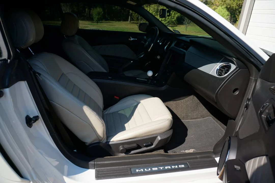 2013 Ford S197 Mustang - Image 12 of 24