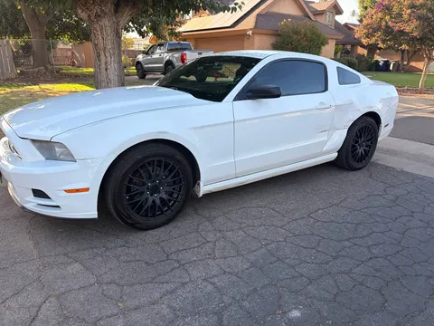 2013 Ford Mustang V6