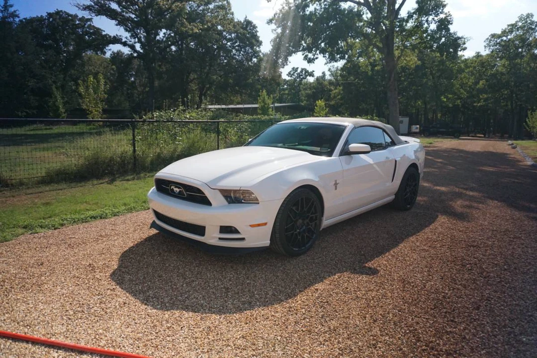 2013 Ford S197 Mustang - Image 3 of 24