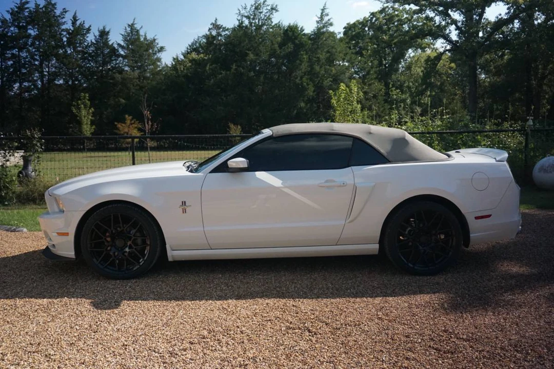 2013 Ford S197 Mustang - Image 6 of 24