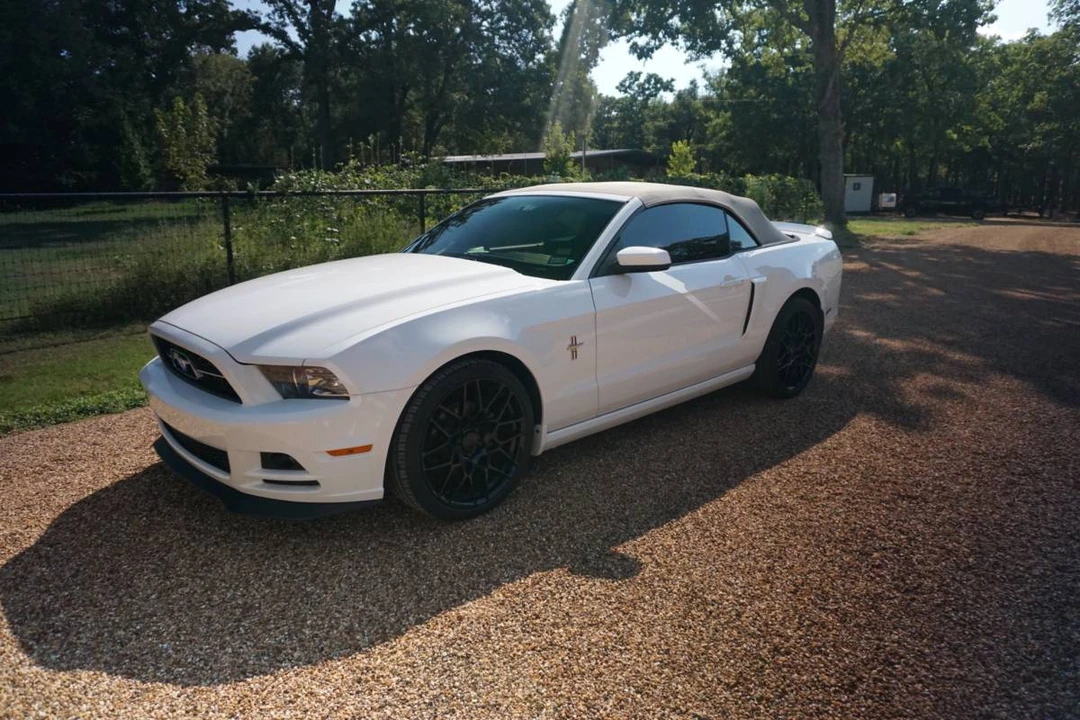 2013 Ford S197 Mustang - Image 5 of 24